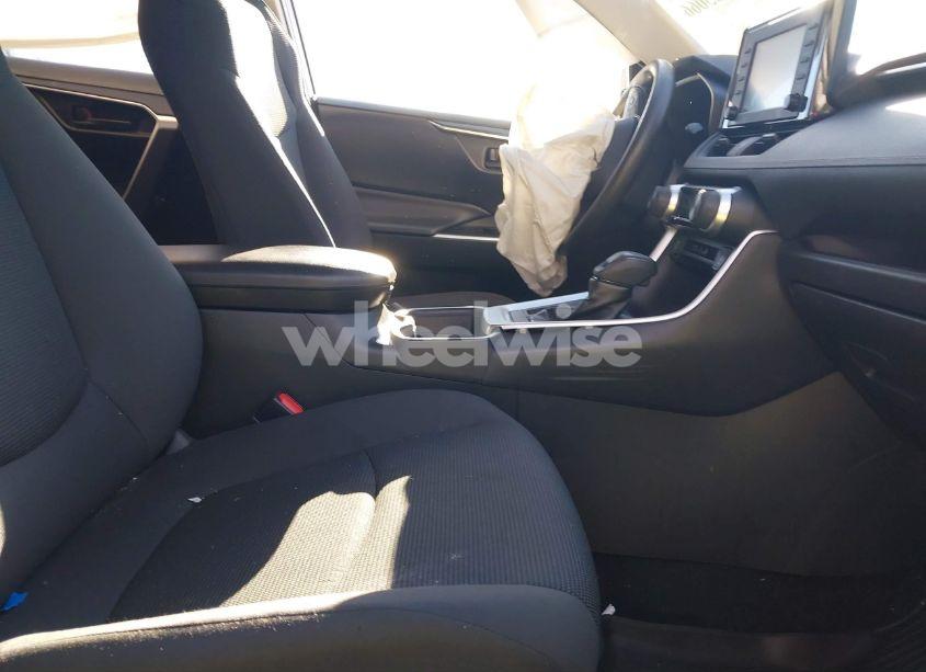 Photo 5 of 2019 Toyota Rav4 LE (VIN 2T3G1RFV4KW041099)