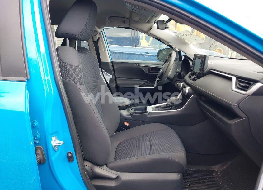 Photo 5 of 2020 Toyota Rav4 LE (VIN 2T3G1RFV4LC061159)