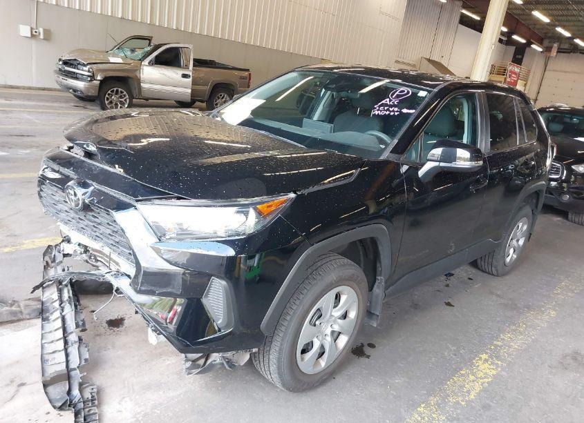 Photo 2 of 2022 Toyota Rav4 LE (VIN 2T3G1RFV4NC283266)