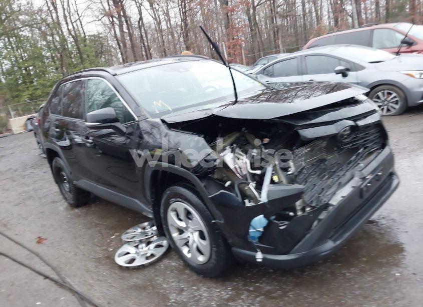 2019 Toyota Rav4 LE (VIN 2T3G1RFV5KW049079) main photo