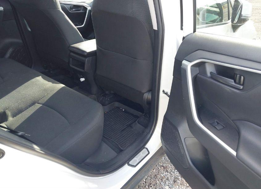 Photo 8 of 2021 Toyota Rav4 LE (VIN 2T3G1RFV5MC166777)