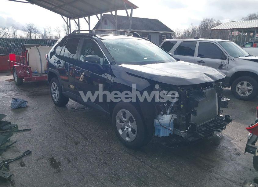 2021 Toyota Rav4 LE (VIN 2T3G1RFV5MC228663) main photo