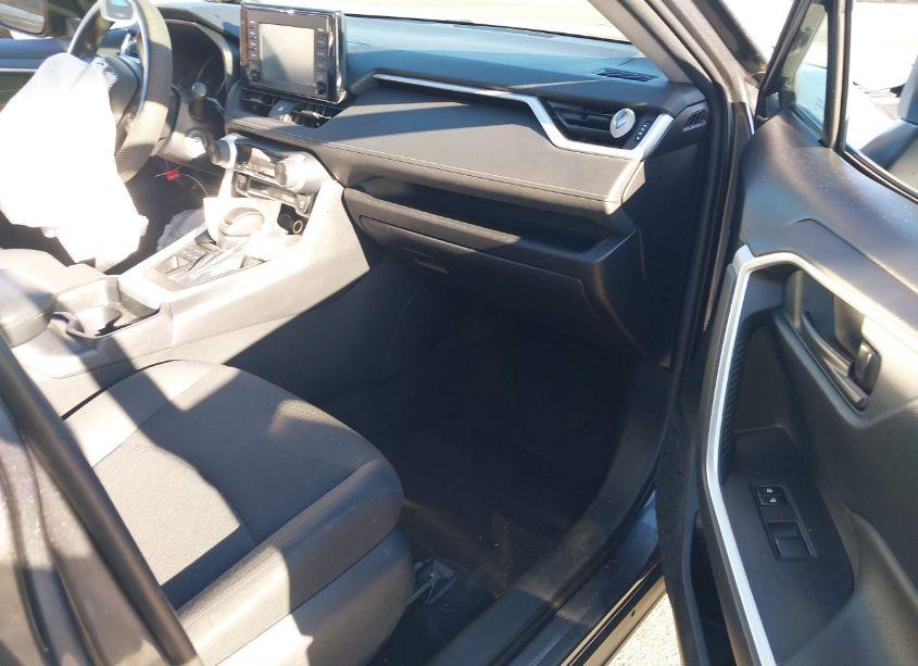 Photo 5 of 2019 Toyota Rav4 LE (VIN 2T3G1RFV6KC044636)