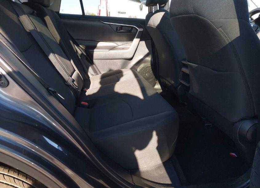 Photo 8 of 2019 Toyota Rav4 LE (VIN 2T3G1RFV6KC044636)