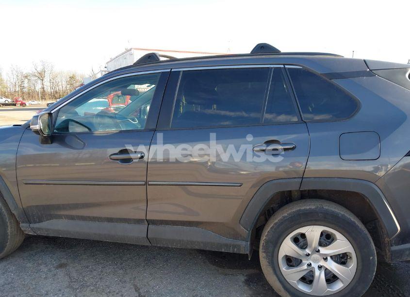 Photo 15 of 2019 Toyota Rav4 LE (VIN 2T3G1RFV6KW003003)