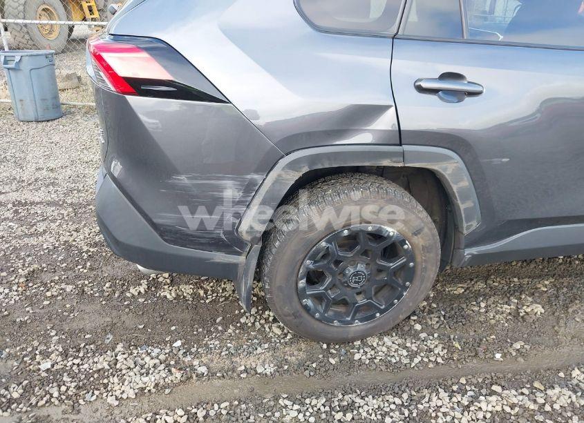 Photo 6 of 2020 Toyota Rav4 LE (VIN 2T3G1RFV6LW099846)