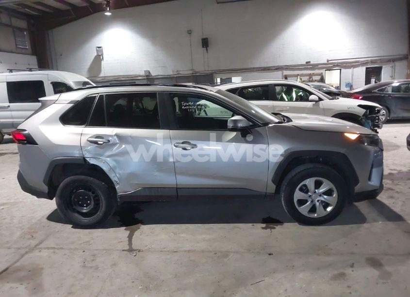 Photo 13 of 2020 Toyota Rav4 LE (VIN 2T3G1RFV6LW128102)
