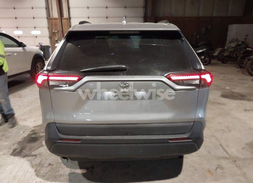 Photo 16 of 2020 Toyota Rav4 LE (VIN 2T3G1RFV6LW128102)