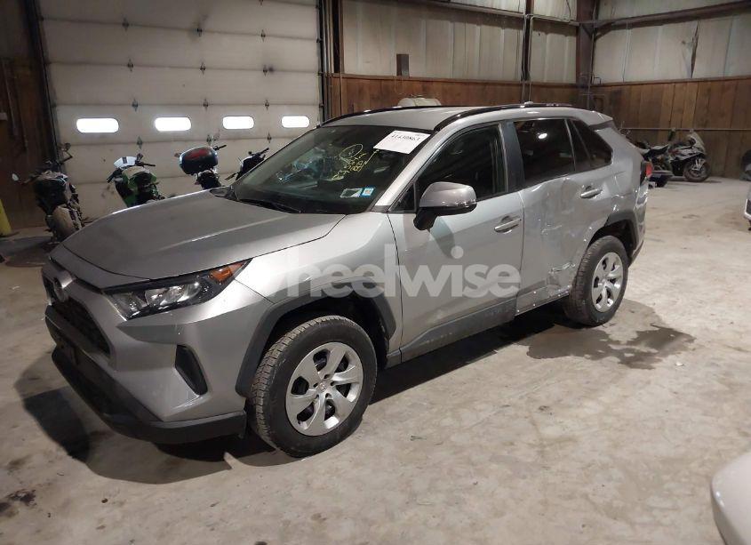 Photo 2 of 2020 Toyota Rav4 LE (VIN 2T3G1RFV6LW128102)
