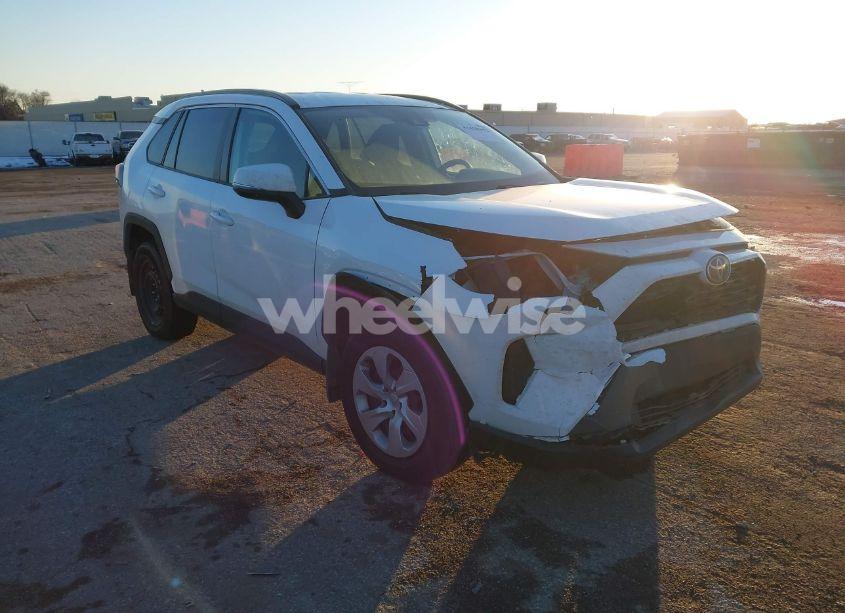 2021 Toyota Rav4 LE (VIN 2T3G1RFV6MC225383) main photo