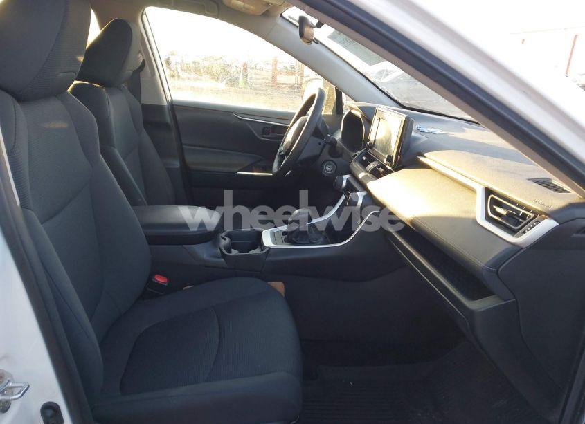 Photo 5 of 2021 Toyota Rav4 LE (VIN 2T3G1RFV6MC225383)