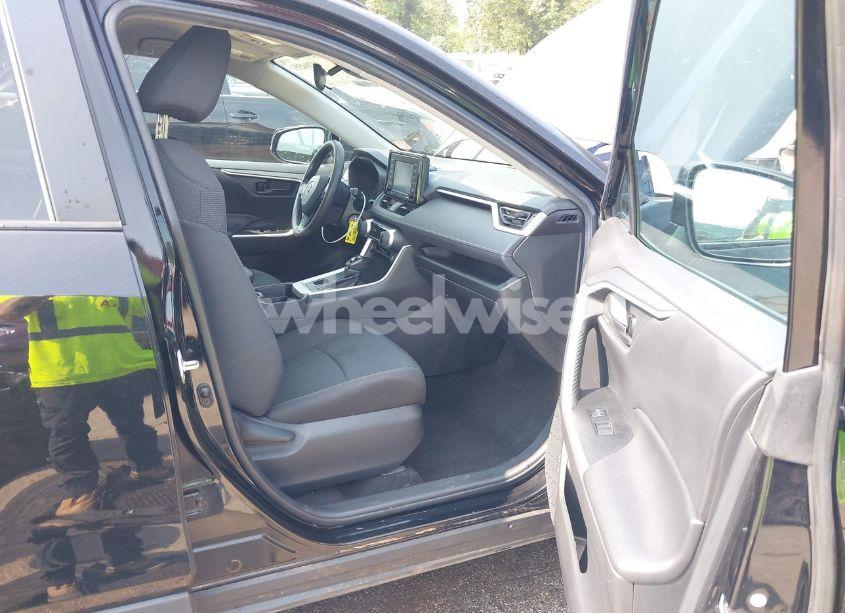 Photo 5 of 2021 Toyota Rav4 LE (VIN 2T3G1RFV6MC250557)