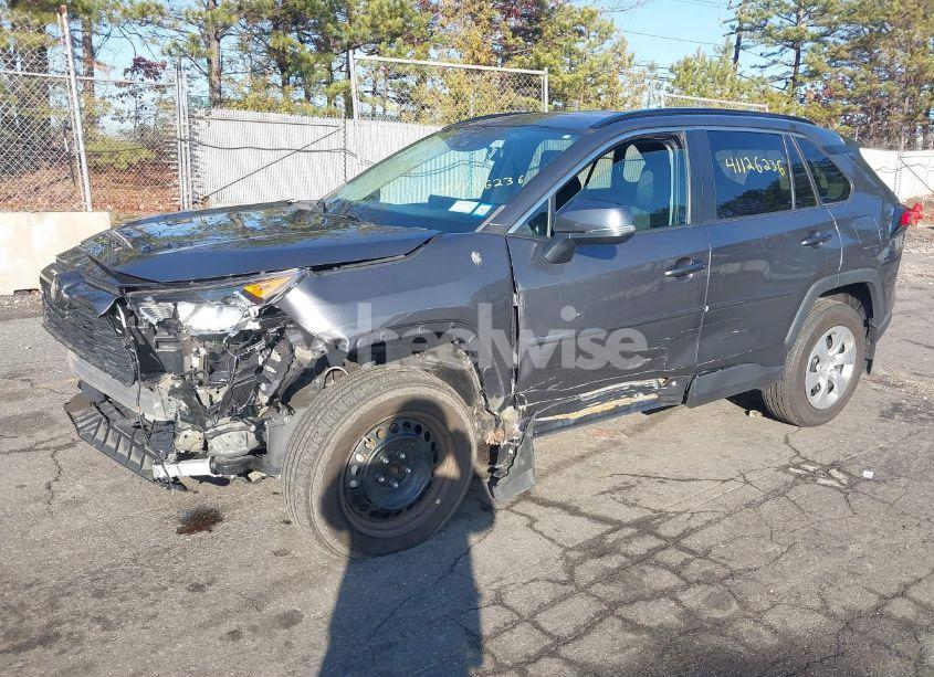 Photo 2 of 2021 Toyota Rav4 LE (VIN 2T3G1RFV6MW218819)