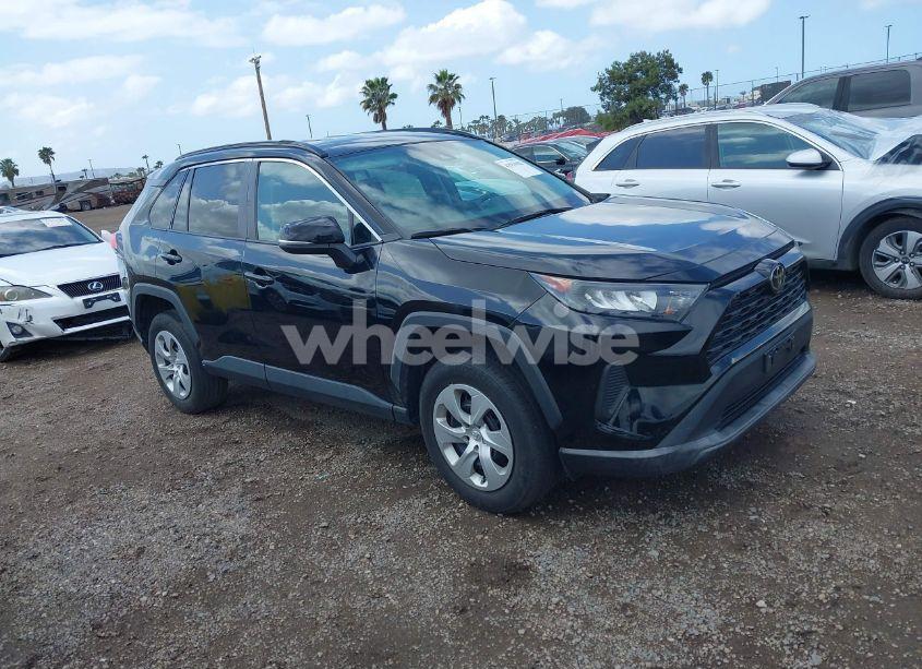 2019 Toyota Rav4 LE (VIN 2T3G1RFV7KC036285) main photo
