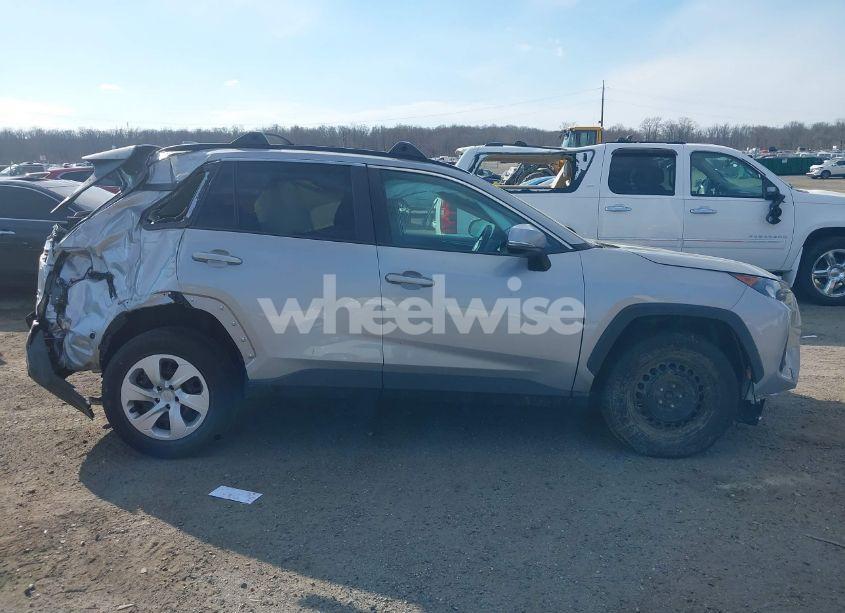 Photo 13 of 2020 Toyota Rav4 LE (VIN 2T3G1RFV7LW117920)