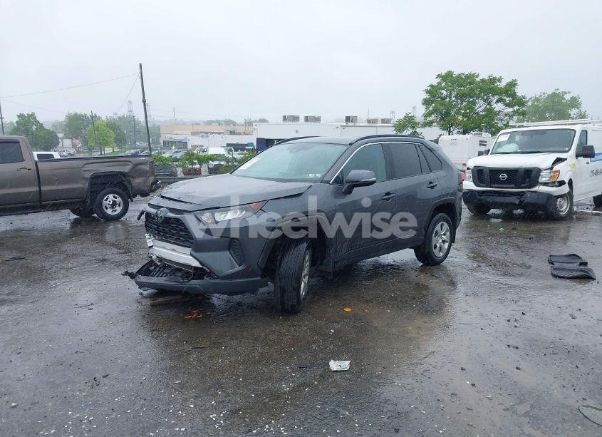 Photo 2 of 2021 Toyota Rav4 LE (VIN 2T3G1RFV7MC184178)