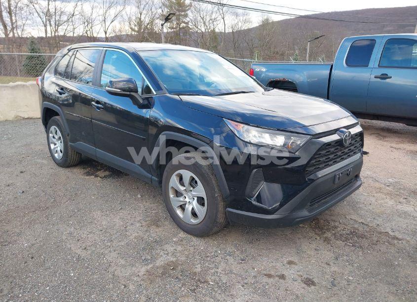 2022 Toyota Rav4 LE (VIN 2T3G1RFV7NC261908) main photo