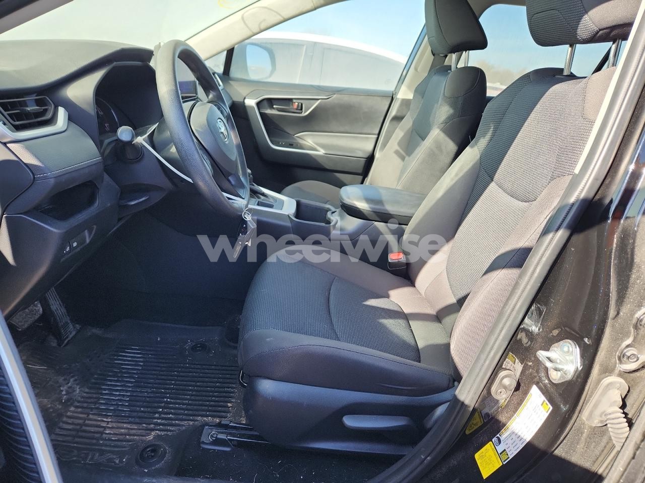 Photo 7 of 2024 TOYOTA RAV4 LE (VIN 2T3G1RFV7RC401963)