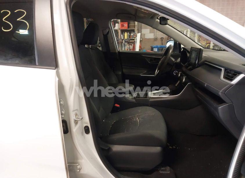Photo 5 of 2020 Toyota Rav4 LE (VIN 2T3G1RFV8LW099170)