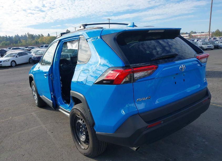 Photo 3 of 2021 Toyota Rav4 LE (VIN 2T3G1RFV8MW224413)