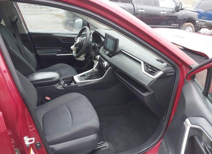 Photo 5 of 2019 Toyota Rav4 LE (VIN 2T3G1RFV9KW022452)