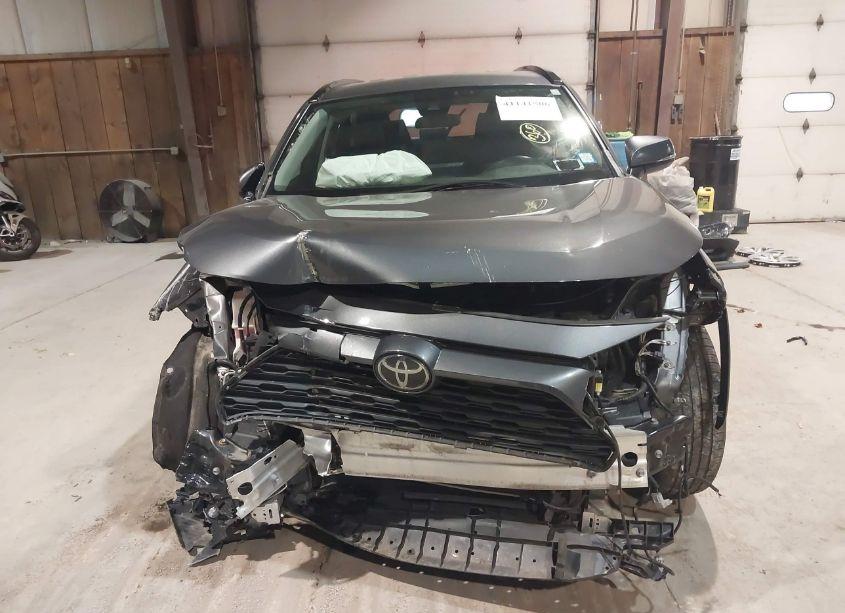 Photo 13 of 2020 Toyota Rav4 LE (VIN 2T3G1RFV9LW126070)