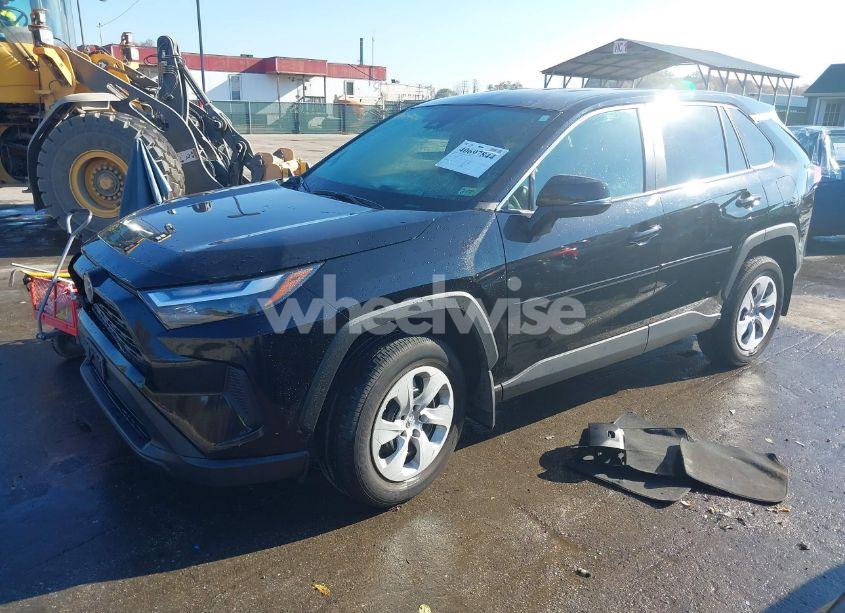 Photo 2 of 2024 Toyota Rav4 LE (VIN 2T3G1RFVXRC431104)
