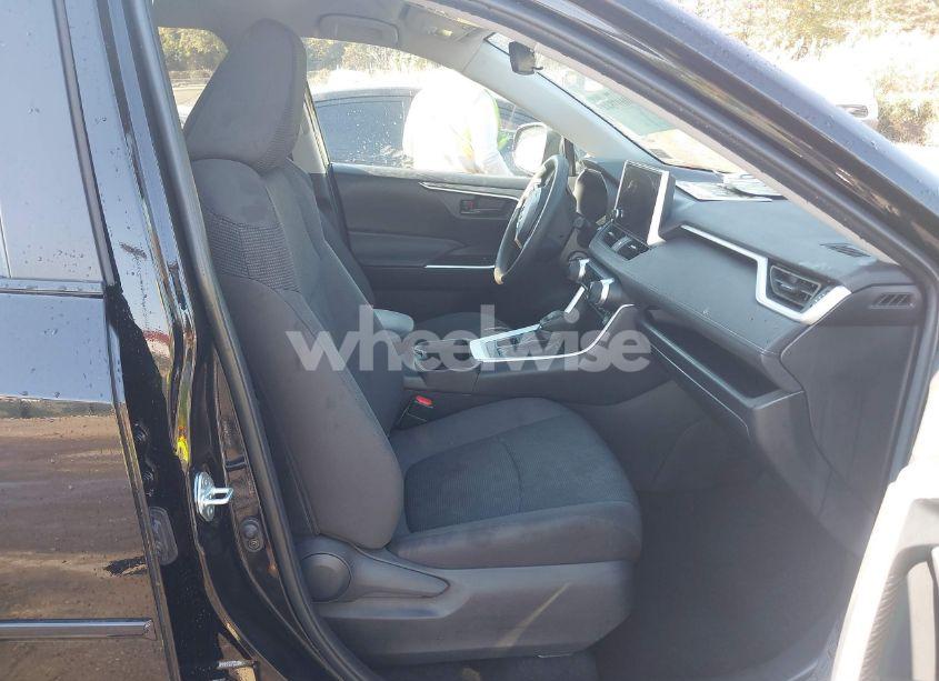 Photo 5 of 2024 Toyota Rav4 LE (VIN 2T3G1RFVXRC431104)