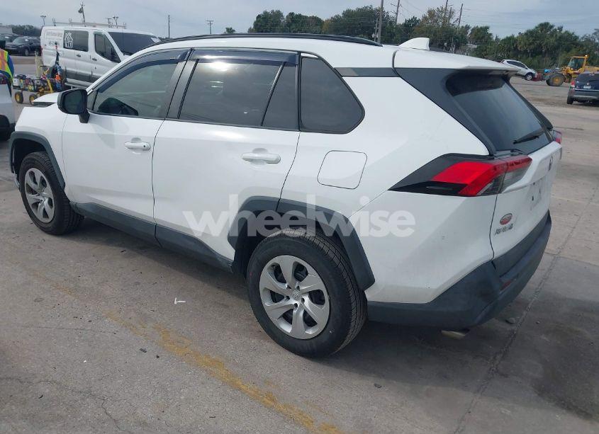 Photo 3 of 2019 Toyota Rav4 LE (VIN 2T3H1RFV0KW018181)