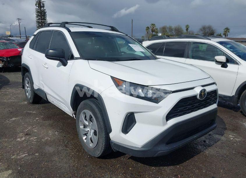 2019 Toyota Rav4 LE (VIN 2T3H1RFV0KW018309) main photo