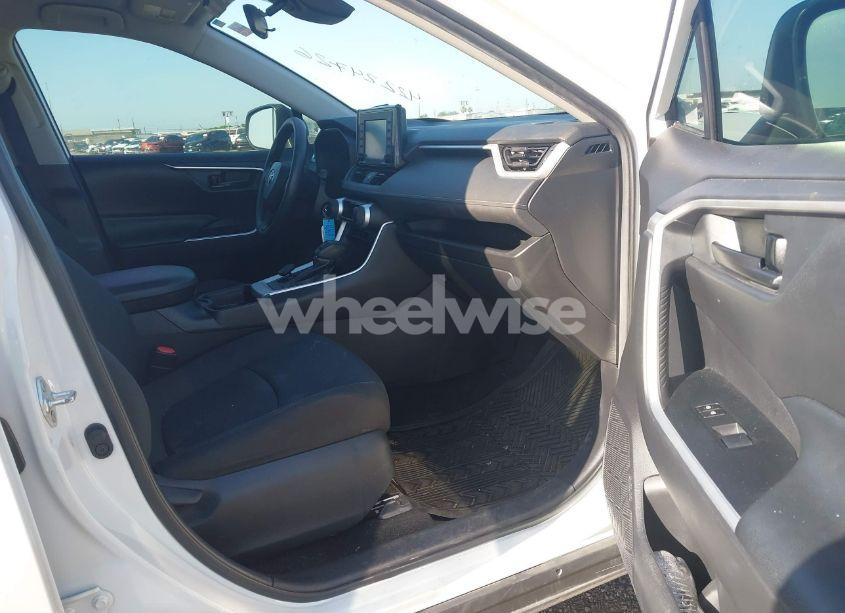 Photo 5 of 2020 Toyota Rav4 LE (VIN 2T3H1RFV0LW077300)