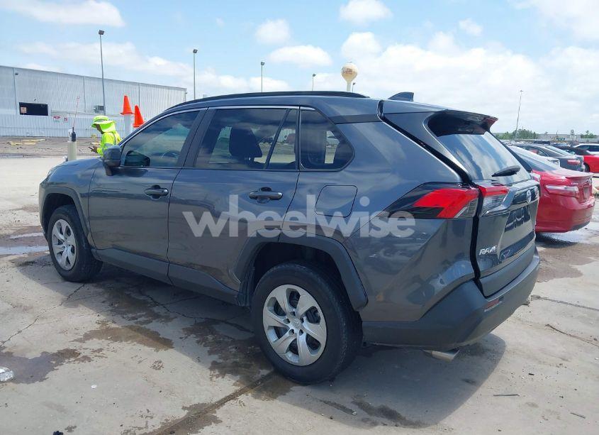 Photo 3 of 2021 Toyota Rav4 LE (VIN 2T3H1RFV0MC113912)