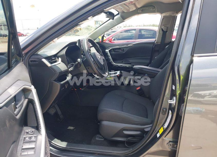 Photo 5 of 2021 Toyota Rav4 LE (VIN 2T3H1RFV0MC113912)