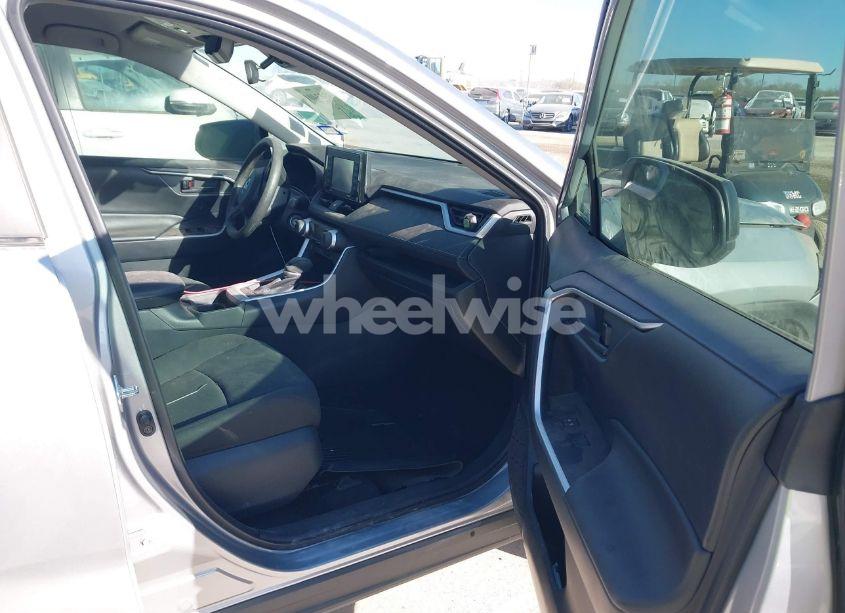 Photo 5 of 2021 Toyota Rav4 LE (VIN 2T3H1RFV0MC127048)