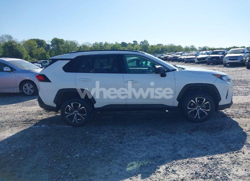 Photo 13 of 2021 Toyota Rav4 LE (VIN 2T3H1RFV0MW115299)