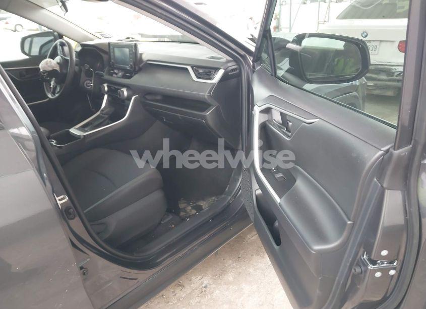 Photo 5 of 2022 Toyota Rav4 LE (VIN 2T3H1RFV0NW212570)