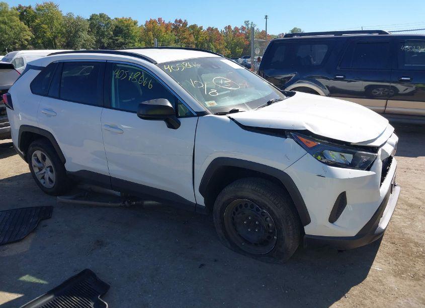 2019 Toyota Rav4 LE (VIN 2T3H1RFV1KC001553) main photo