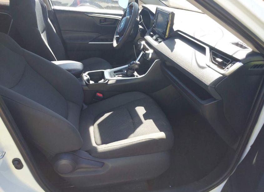 Photo 5 of 2019 Toyota Rav4 LE (VIN 2T3H1RFV1KC001553)