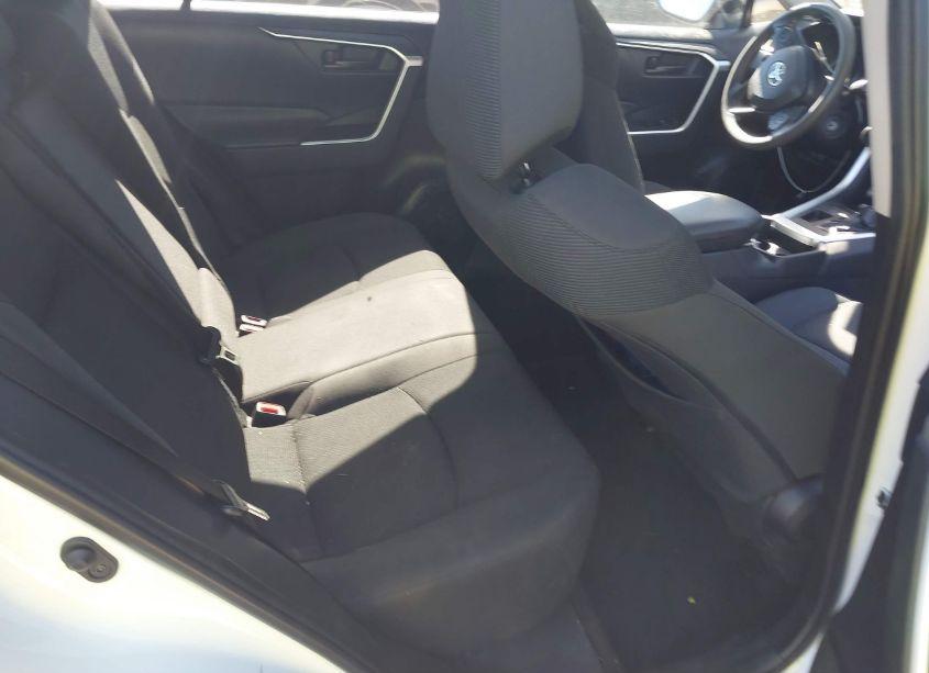 Photo 8 of 2019 Toyota Rav4 LE (VIN 2T3H1RFV1KC001553)