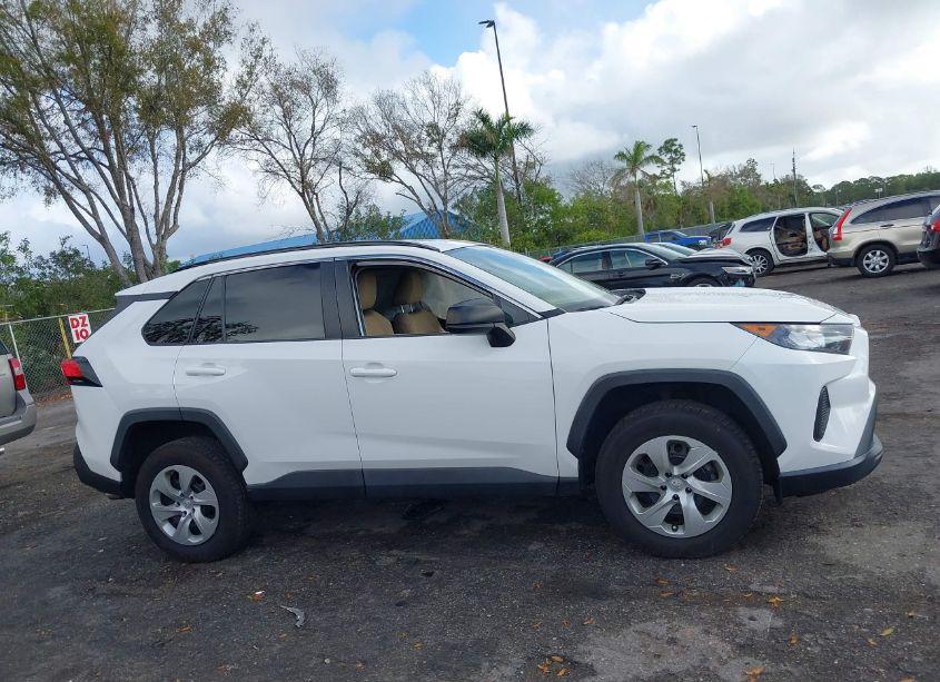 Photo 14 of 2019 Toyota Rav4 LE (VIN 2T3H1RFV1KW040125)