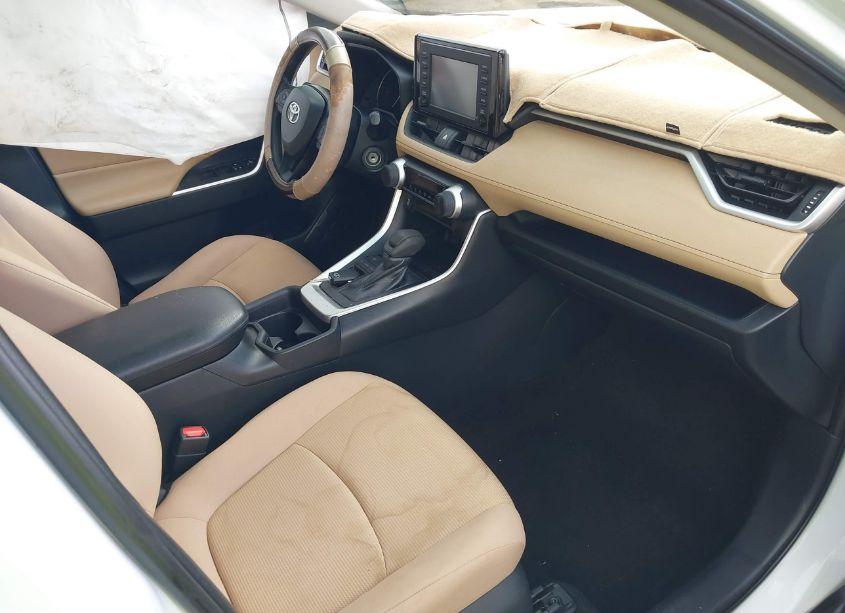 Photo 5 of 2019 Toyota Rav4 LE (VIN 2T3H1RFV1KW040125)