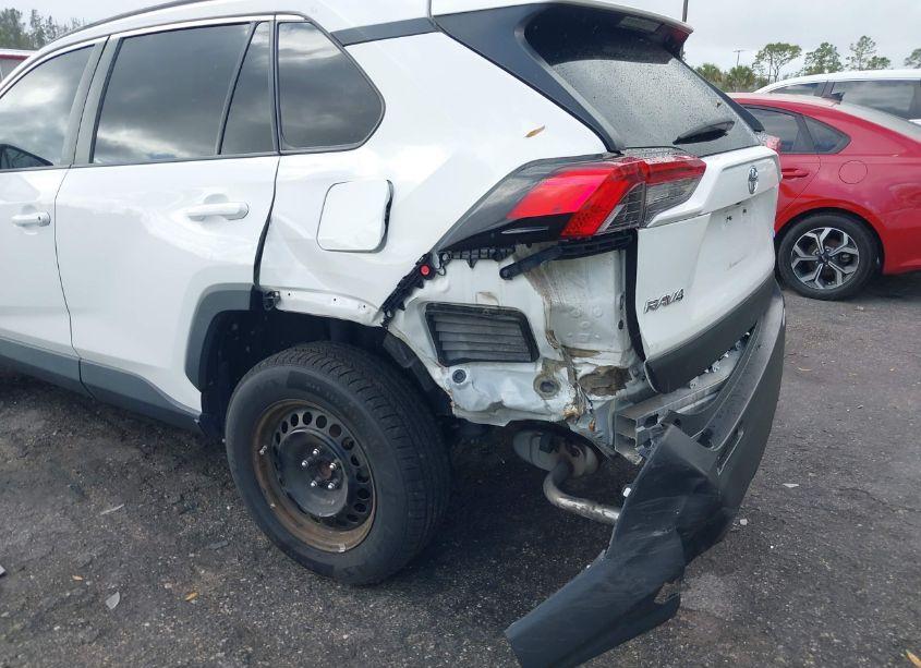 Photo 6 of 2019 Toyota Rav4 LE (VIN 2T3H1RFV1KW040125)