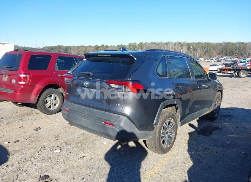 Photo 4 of 2020 Toyota Rav4 LE (VIN 2T3H1RFV1LC069112)