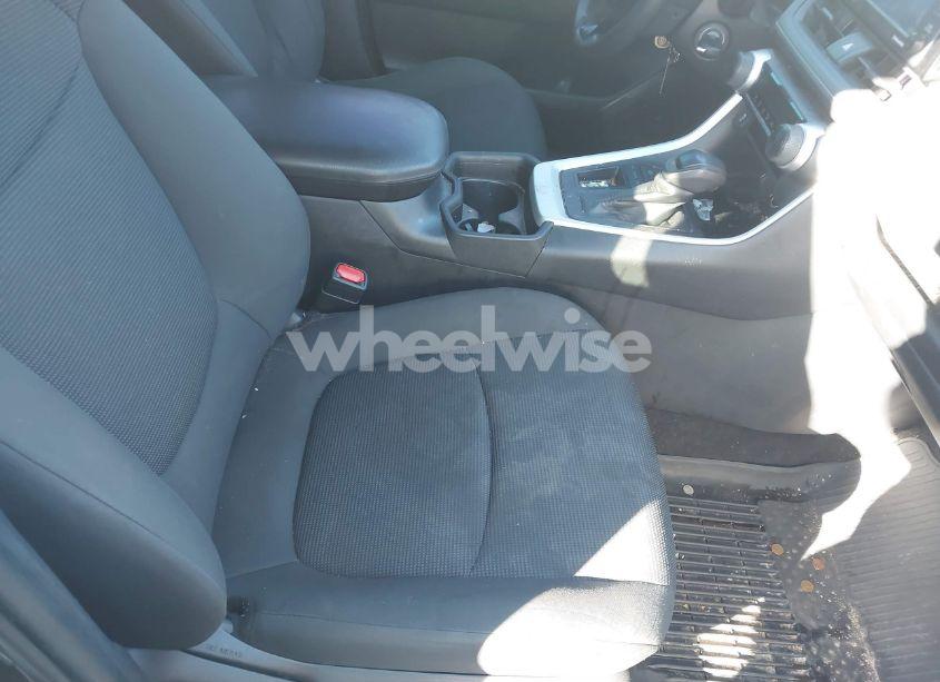 Photo 5 of 2020 Toyota Rav4 LE (VIN 2T3H1RFV1LC069112)
