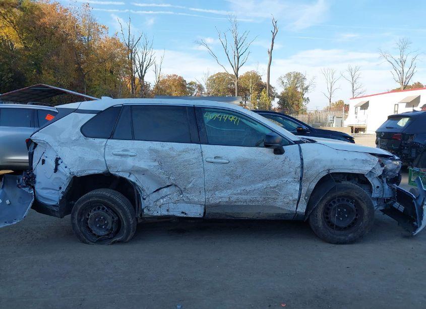 Photo 13 of 2020 Toyota Rav4 LE (VIN 2T3H1RFV1LW100440)