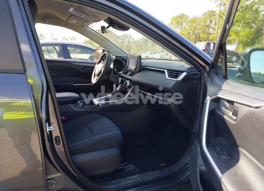 Photo 5 of 2021 Toyota Rav4 LE (VIN 2T3H1RFV1MC098840)