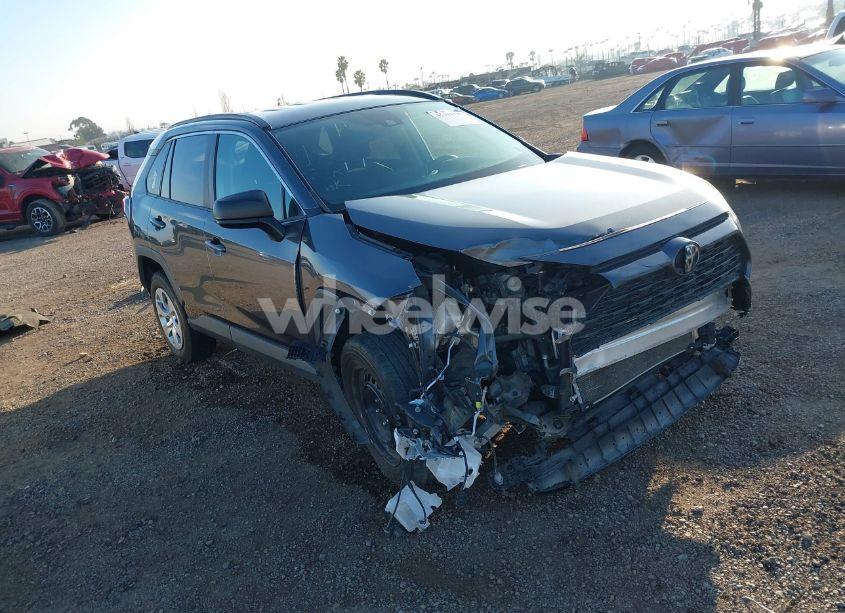 2021 Toyota Rav4 LE (VIN 2T3H1RFV1MC105320) main photo