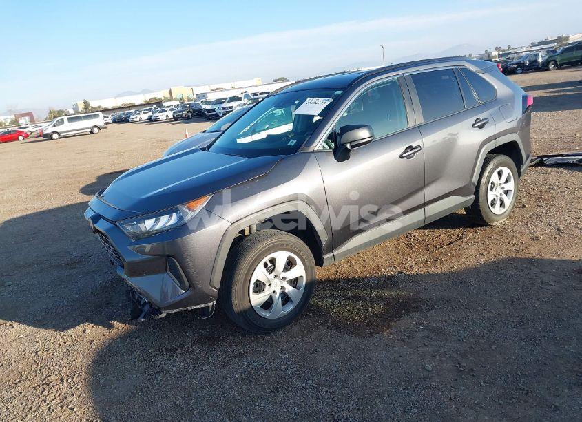 Photo 2 of 2021 Toyota Rav4 LE (VIN 2T3H1RFV1MC105320)