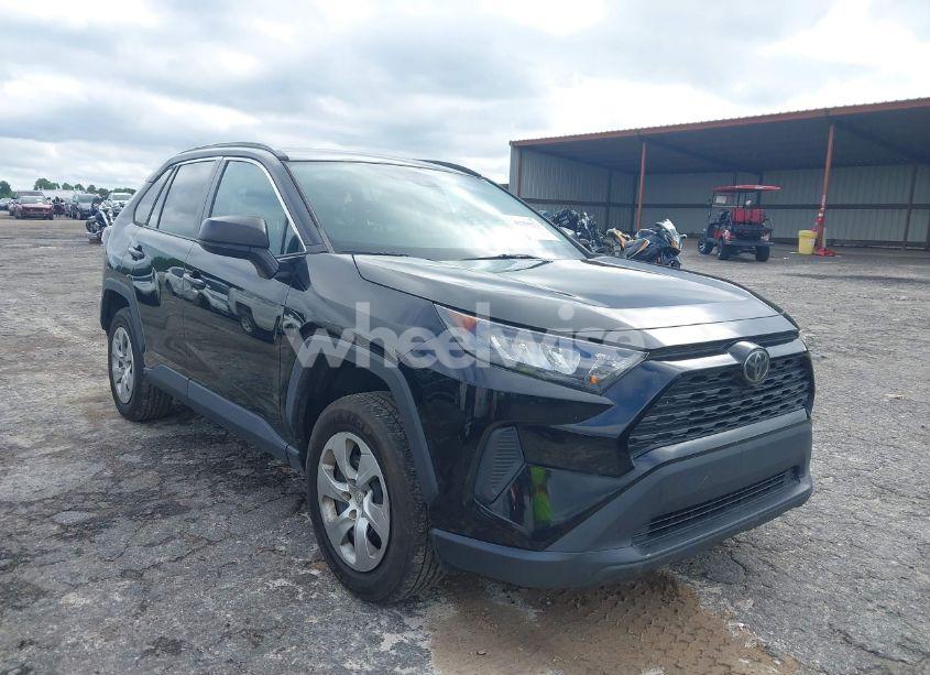 2021 Toyota Rav4 LE (VIN 2T3H1RFV1MC105561) main photo