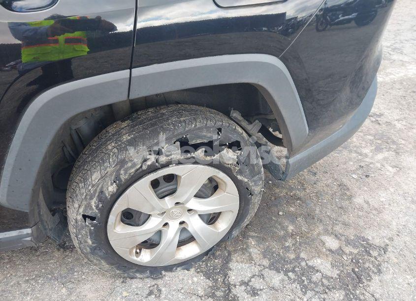 Photo 6 of 2021 Toyota Rav4 LE (VIN 2T3H1RFV1MC105561)